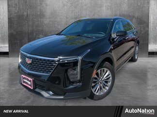 Used 2024 Cadillac XT4 Premium Luxury image 1