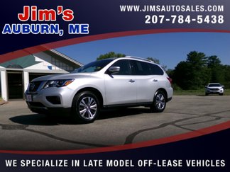 Used 2019 Nissan Pathfinder SV image 1