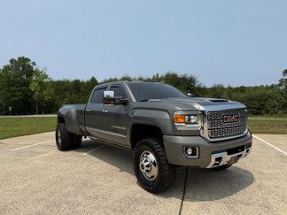 Used 2018 GMC Sierra 3500 Denali w/ Duramax Plus Package image 1