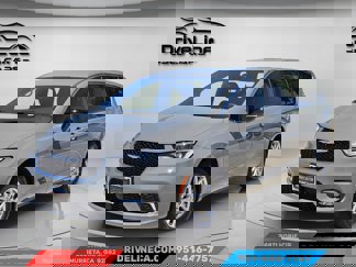 Used 2025 Chrysler Pacifica Select image 1