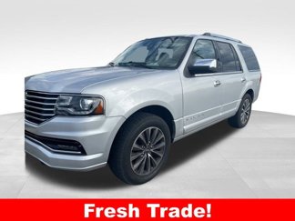 Used 2015 Lincoln Navigator 4WD image 1