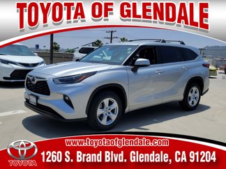 Certified 2023 Toyota Highlander LE image 1