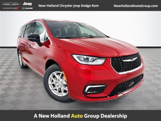 New 2025 Chrysler Pacifica Select image 1
