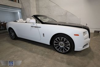 Used 2019 Rolls-Royce Dawn image 1