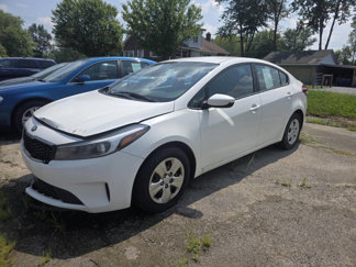 Used 2017 Kia Forte LX image 1