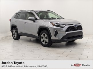 Used 2024 Toyota RAV4 XLE image 1
