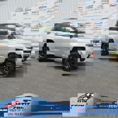 New 2025 Jeep Grand Cherokee Summit image 1