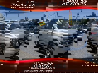 Used 2018 Chevrolet Suburban LT image 1