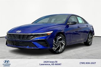 Certified 2025 Hyundai Elantra Sport image 1