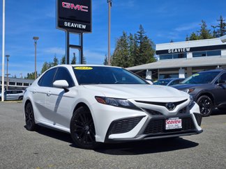 Used 2022 Toyota Camry SE image 1