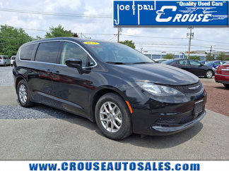 Used 2022 Chrysler Voyager LX image 1