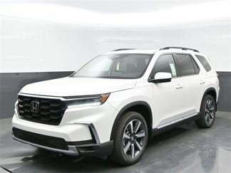 New 2025 Honda Pilot Touring image 1