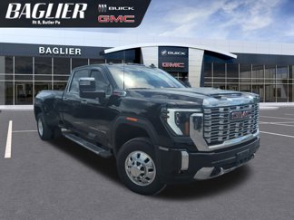 Used 2024 GMC Sierra 3500 Denali image 1