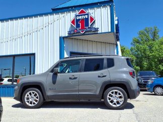 Used 2019 Jeep Renegade Latitude w/ Popular Equipment Group image 1