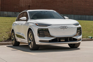 New 2025 Audi Q6 e-tron Premium Plus image 1