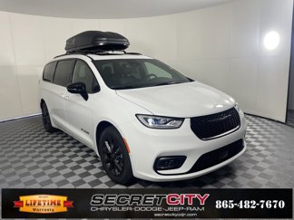 New 2025 Chrysler Pacifica Select image 1