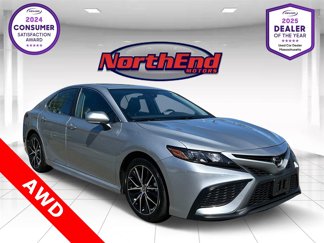 Used 2024 Toyota Camry SE image 1