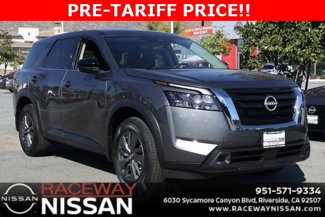 New 2025 Nissan Pathfinder S image 1