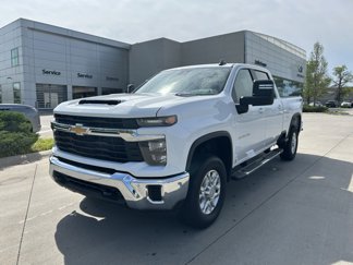 Used 2024 Chevrolet Silverado 3500 LT image 1