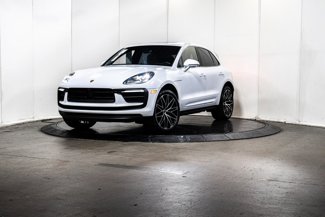 Used 2025 Porsche Macan image 1