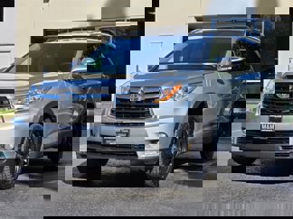Used 2016 Toyota Highlander Limited image 1