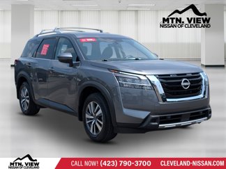 Used 2024 Nissan Pathfinder SL image 1
