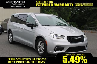 Used 2024 Chrysler Pacifica Touring-L image 1