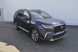 Used 2025 Honda Pilot Elite image 1