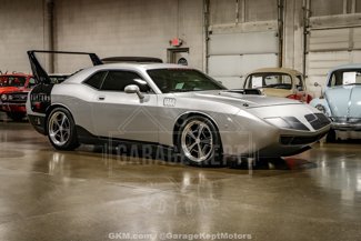 Used 2010 Dodge Challenger SRT8 w/ SRT Option Group II image 1