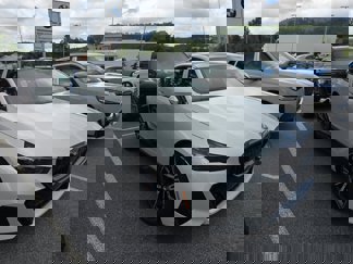 New 2026 BMW 550e xDrive image 1