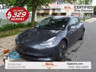 Used 2023 Tesla Model 3 Standard Range image 1