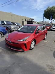 Used 2019 Toyota Prius LE image 1