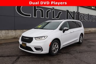 Used 2023 Chrysler Pacifica Limited image 1