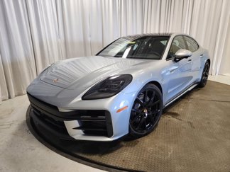 Used 2025 Porsche Panamera 4 image 1