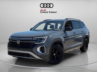 Used 2024 Volkswagen Atlas Peak Edition SEL image 1