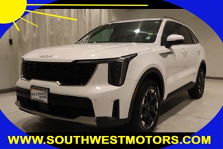 Used 2024 Kia Sorento S image 1