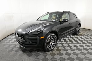 Used 2025 Porsche Macan image 1