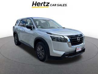 Used 2024 Nissan Pathfinder S image 1