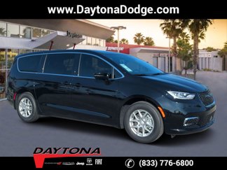 New 2026 Chrysler Pacifica Select image 1
