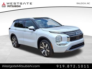 New 2025 Mitsubishi Outlander SEL image 1