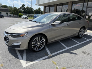 Used 2022 Chevrolet Malibu LT image 1