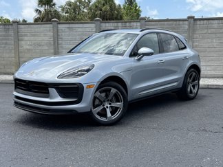 Used 2024 Porsche Macan image 1