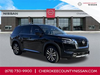 New 2025 Nissan Pathfinder Platinum image 1