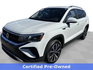 Certified 2022 Volkswagen Taos SE image 1
