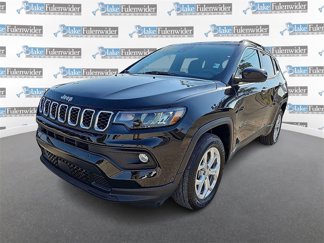 Used 2024 Jeep Compass Latitude image 1