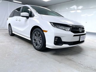 New 2025 Honda Odyssey Touring image 1