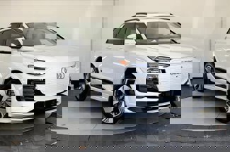 New 2025 Audi Q6 e-tron Prestige image 1