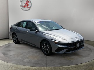 Used 2025 Hyundai Elantra Sport image 1