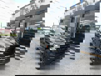 Used 2020 RAM 1500 4x4 Crew Cab image 1