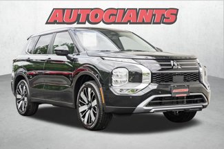 New 2025 Mitsubishi Outlander SE image 1